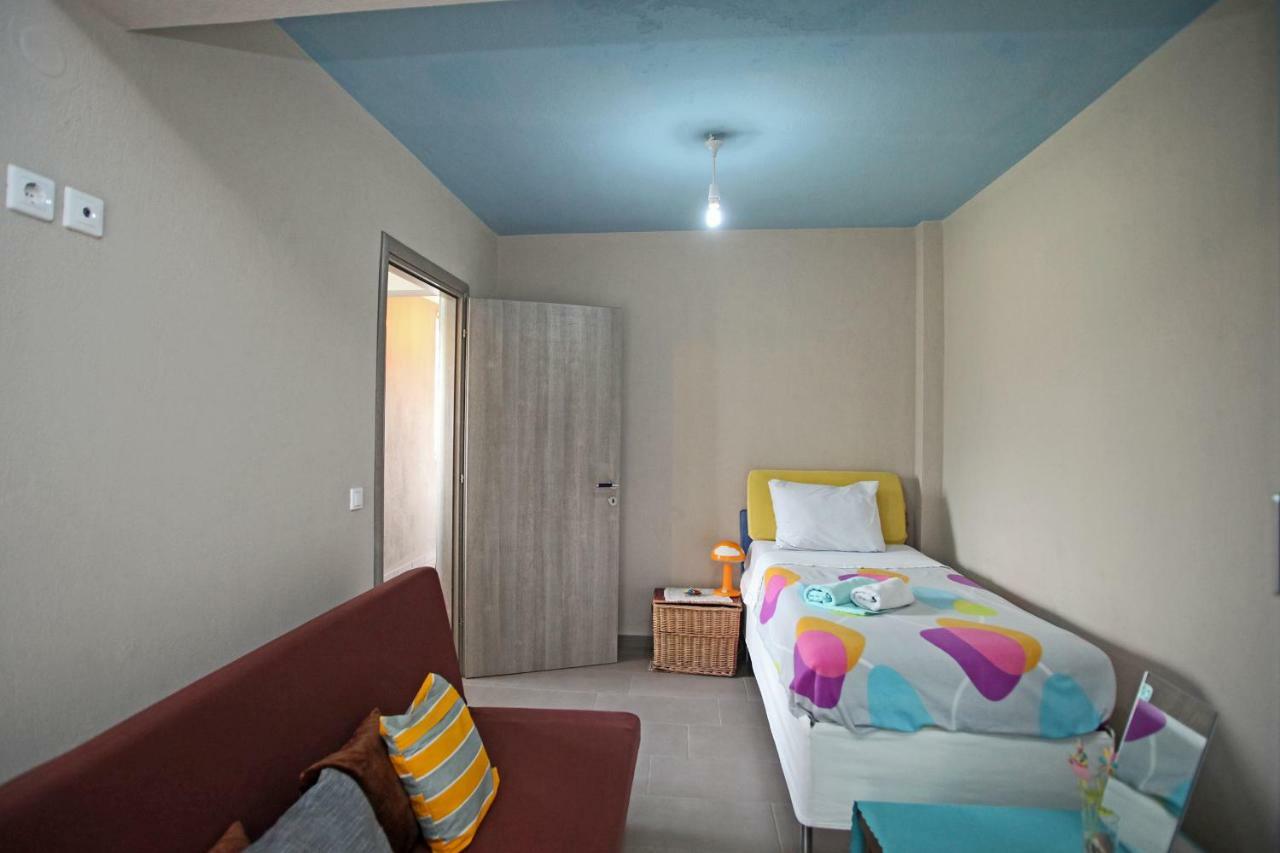 See To Sea Apartments Paralia Dionysiou Exterior photo