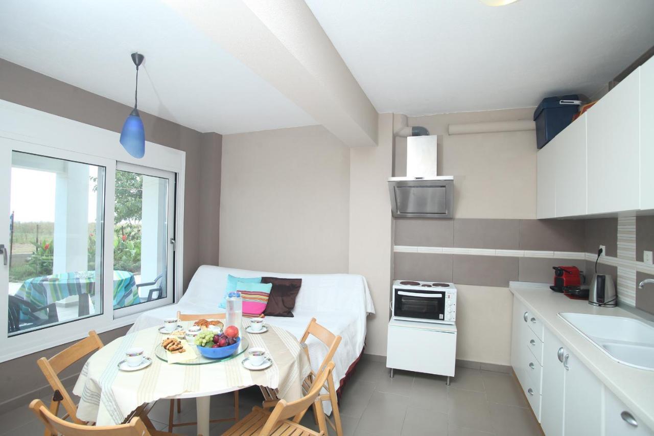 See To Sea Apartments Paralia Dionysiou Exterior photo